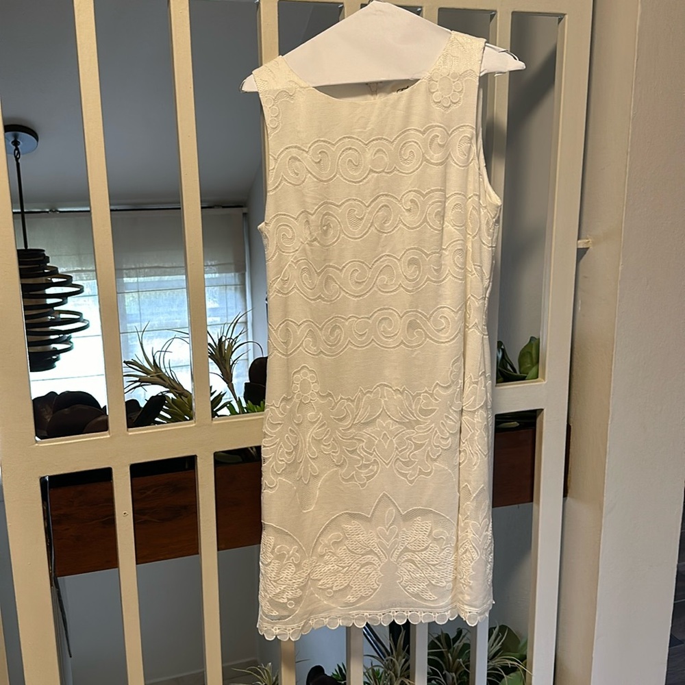 Off White sleevless dress